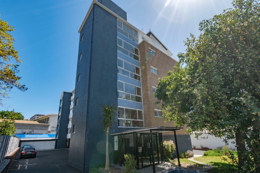 2 Bedroom Property for Sale in Sea Point Western Cape